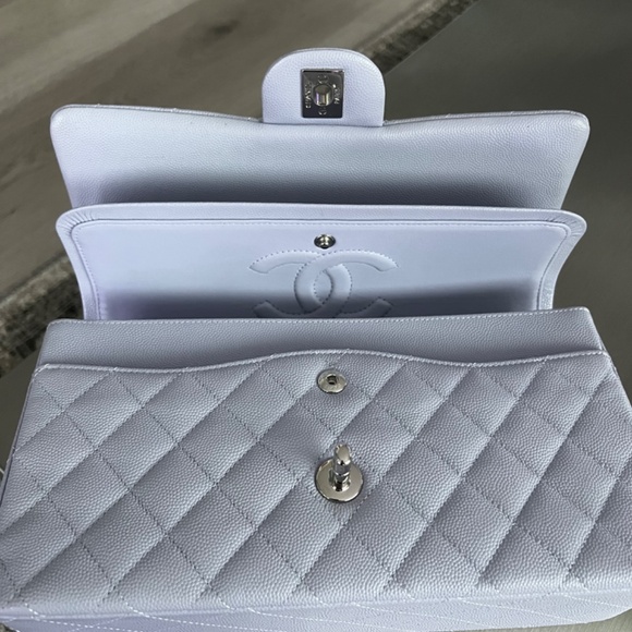 Chanel Medium Classic Flap - Picture 3 of 5